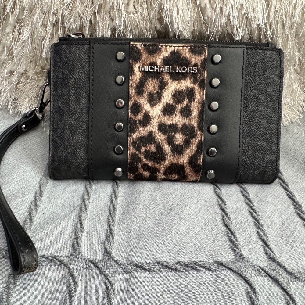 Michael Kors Black Clutch Leopard Print